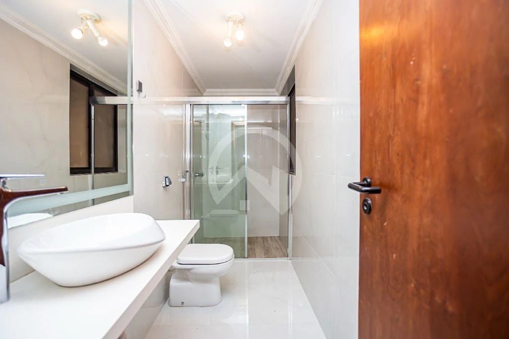 Furnished apartment, 107 m², with a glass-enclosed balcony — photo 19