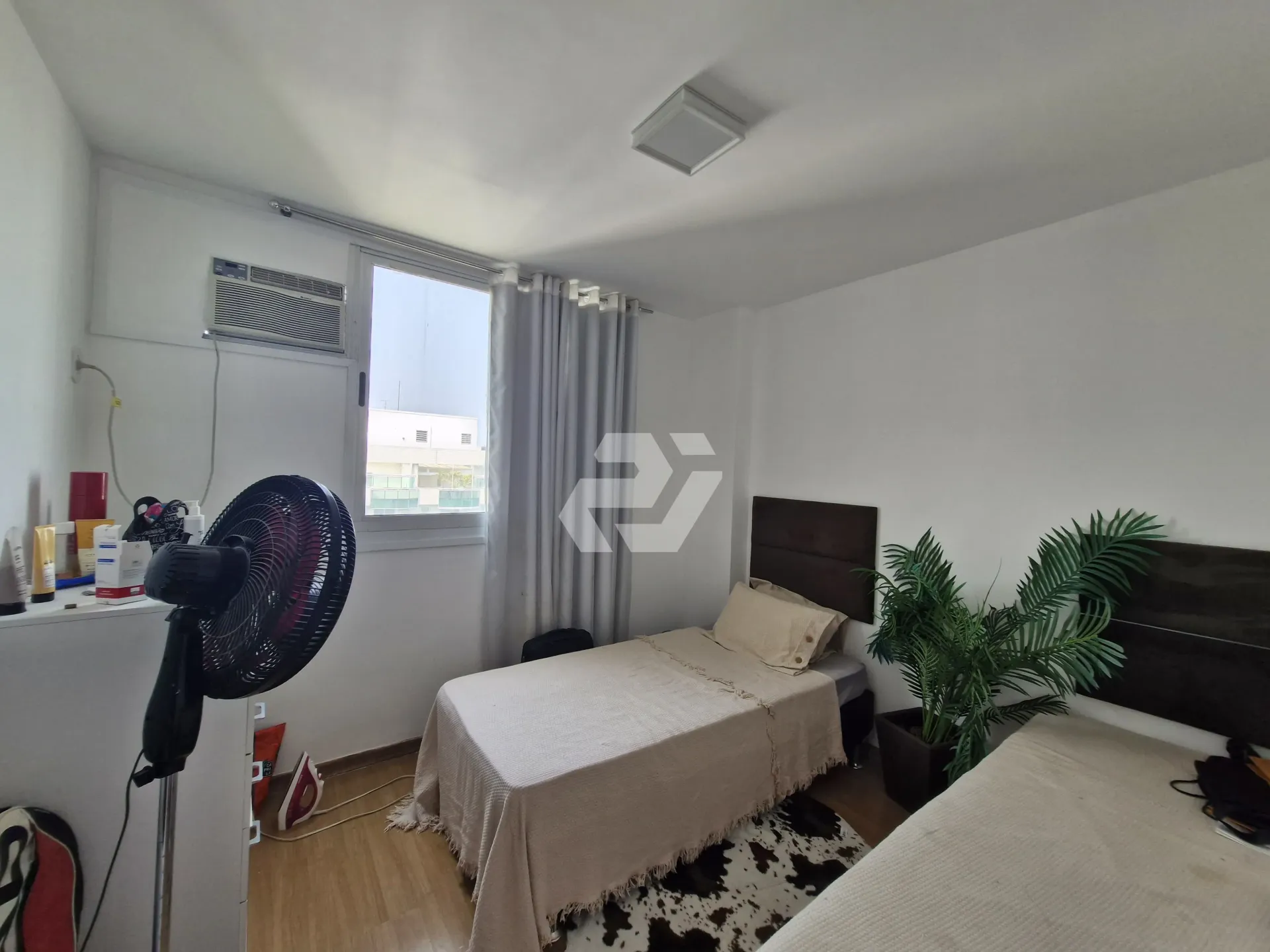 Furnished 4-bedroom apartment with building pool — photo 19