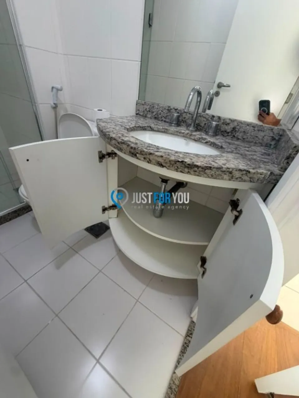 Apartamento de 2 quartos com varanda envidraçada — photo 10