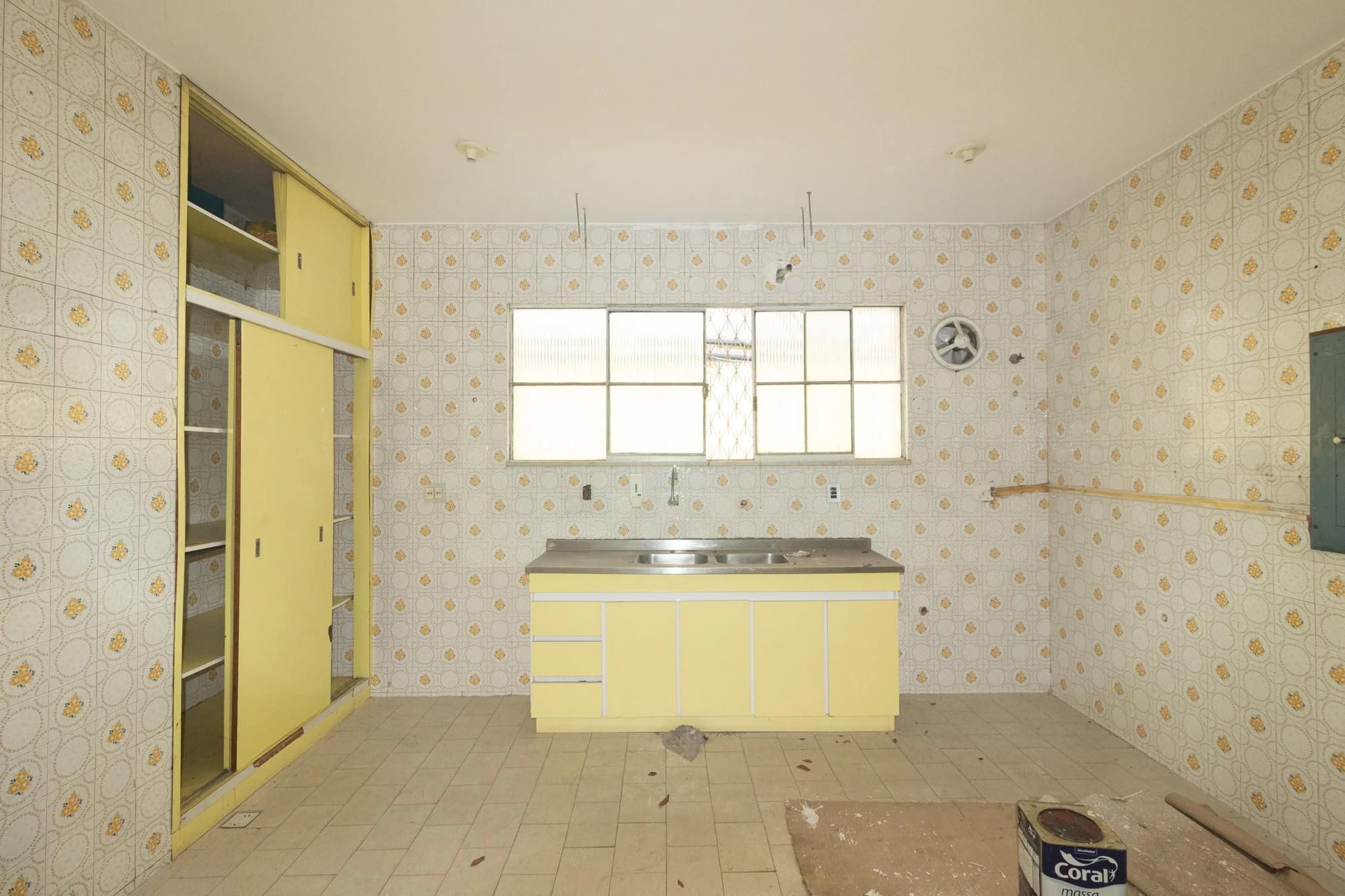 4-bedroom rental house with private garden and parking — photo 19