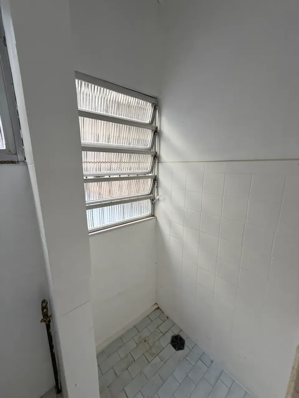 Apartamento sem vaga, 1 quarto e 1 banheiro, cozinha fechada — photo 4