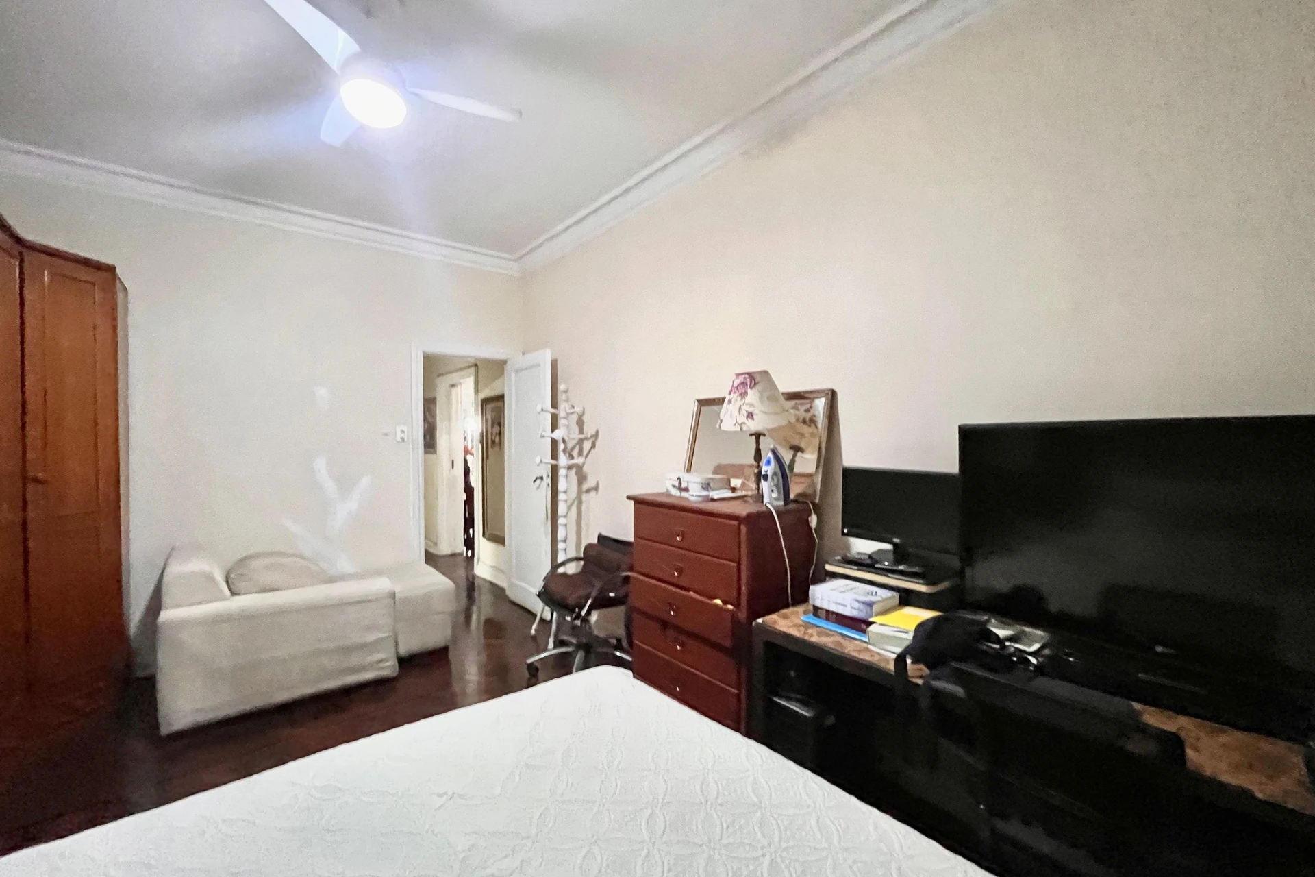 Furnished apartment, 140 m², with a washing machine — photo 15
