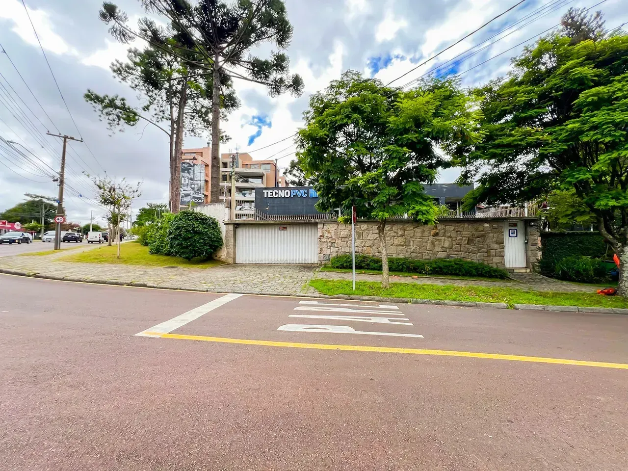 Casa comercial de 590 m², 3 dormitorios y cocina cerrada — photo 8