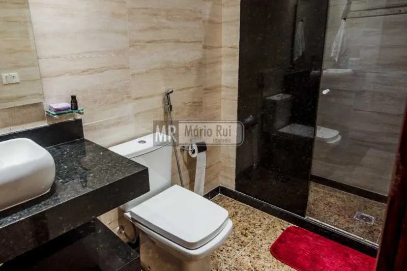 2-bedroom apartment in a building with a sauna — photo 10