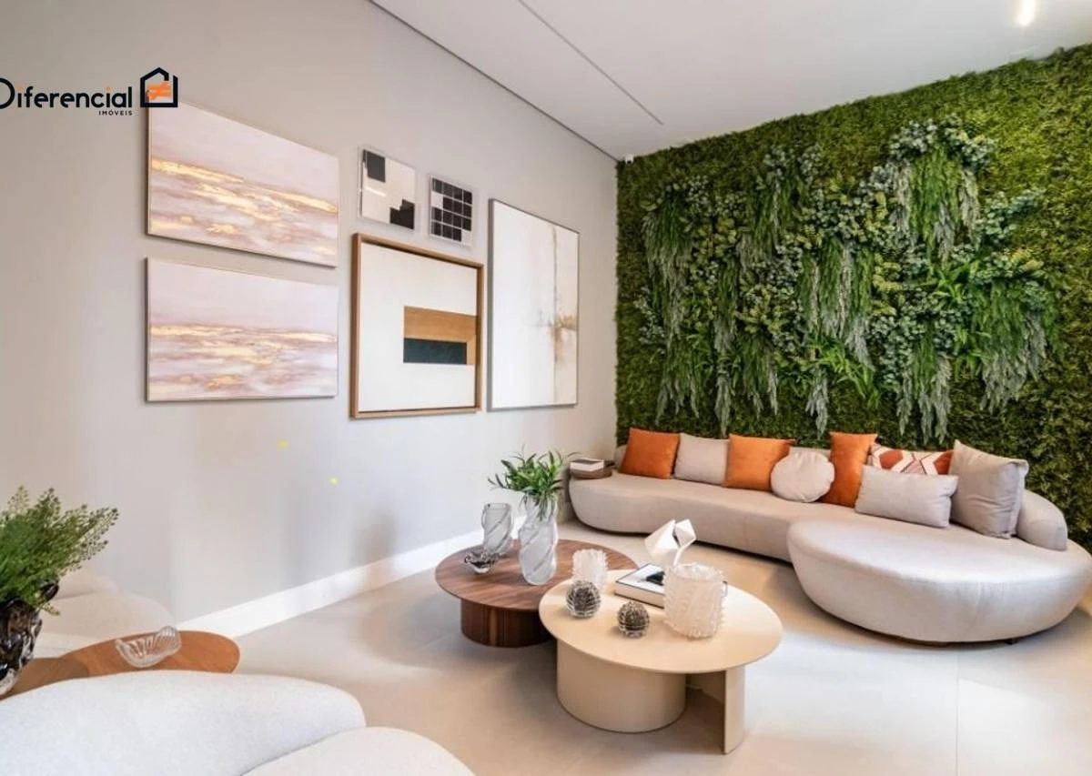 Furnished 22 m² studio with enclosed glass balcony