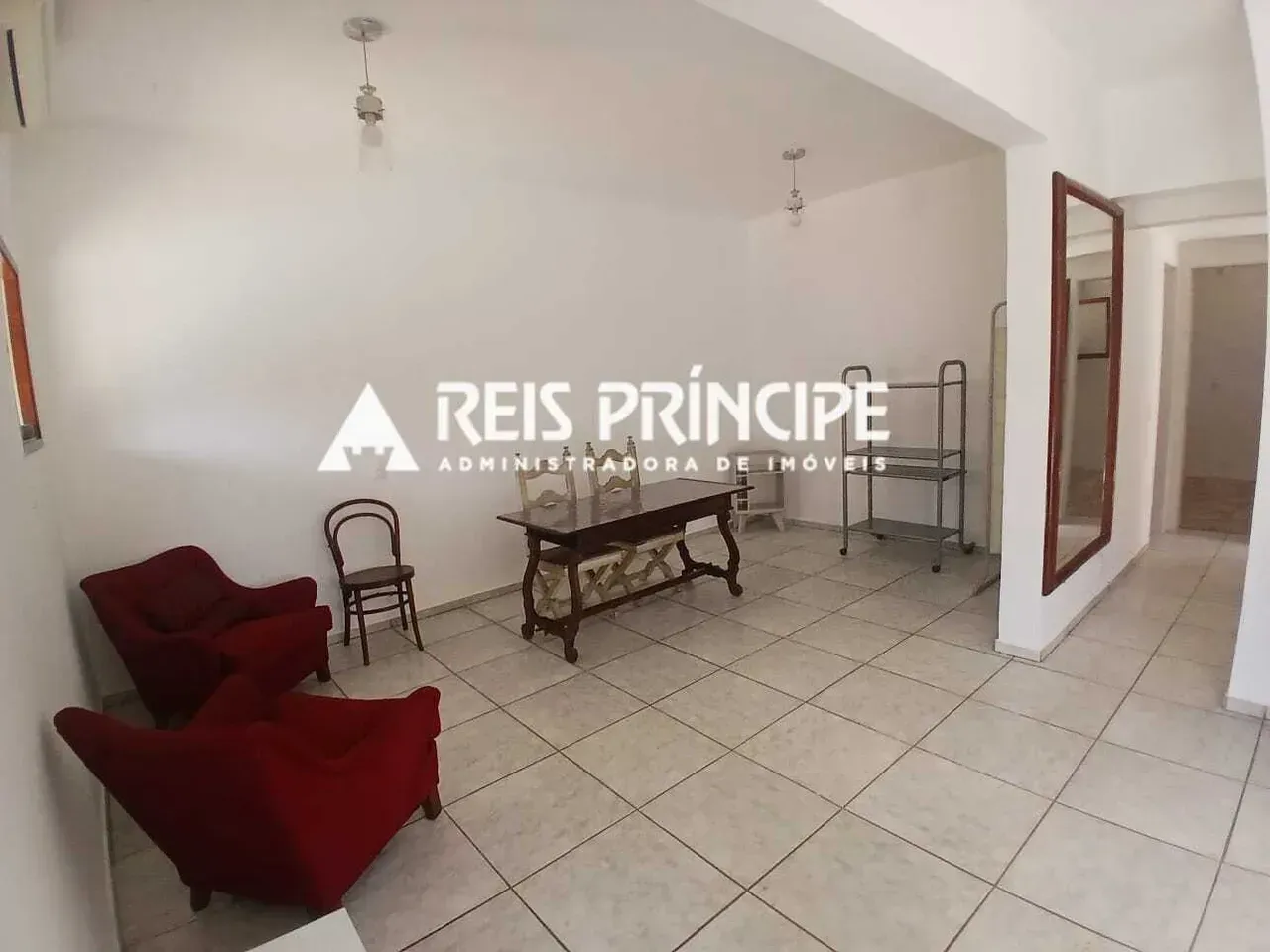 Unfurnished house with 4 bedrooms and 5 bathrooms — photo 21