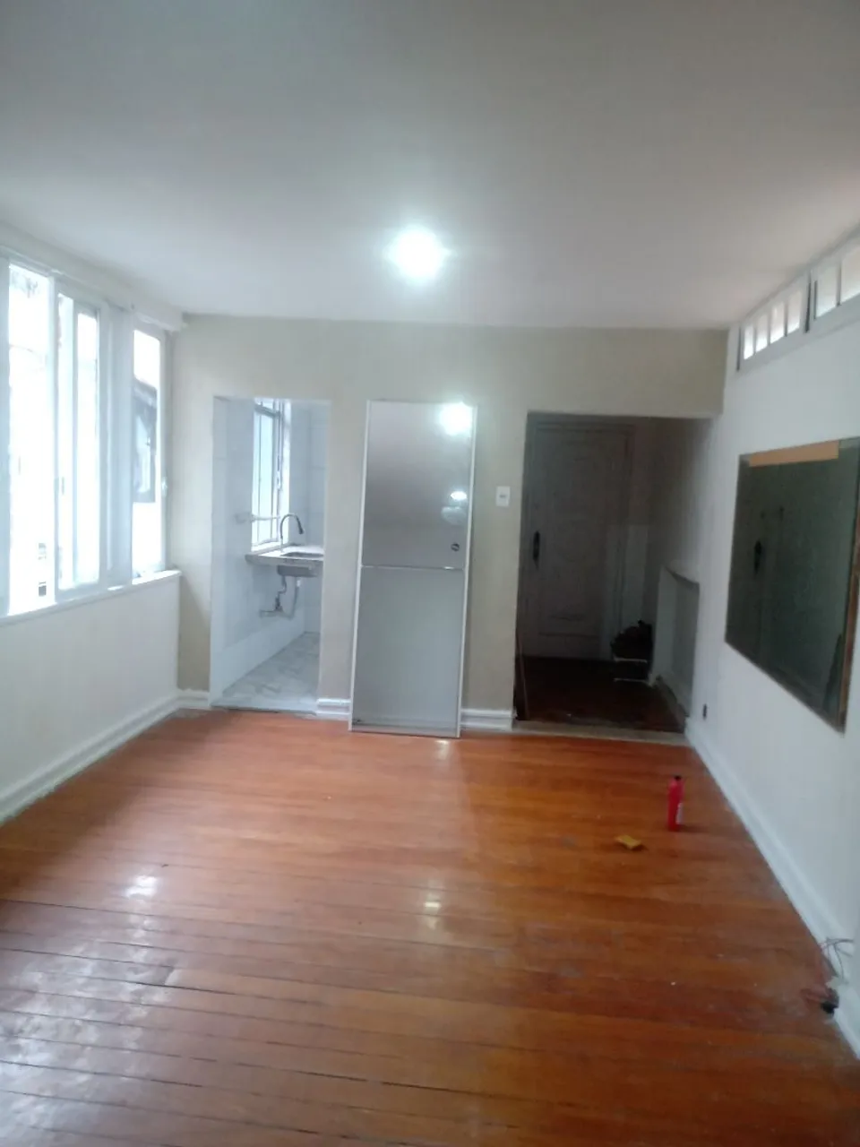 Unfurnished apartment with air conditioning and 2 bedrooms — photo 8