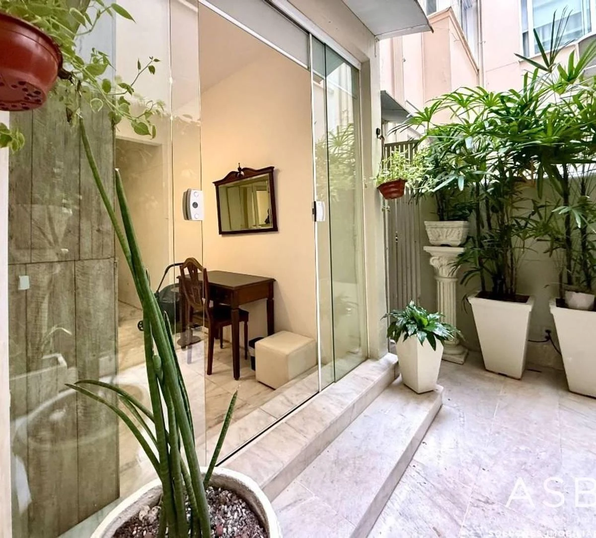 Furnished apartment with 2 en-suite bedrooms — photo 15
