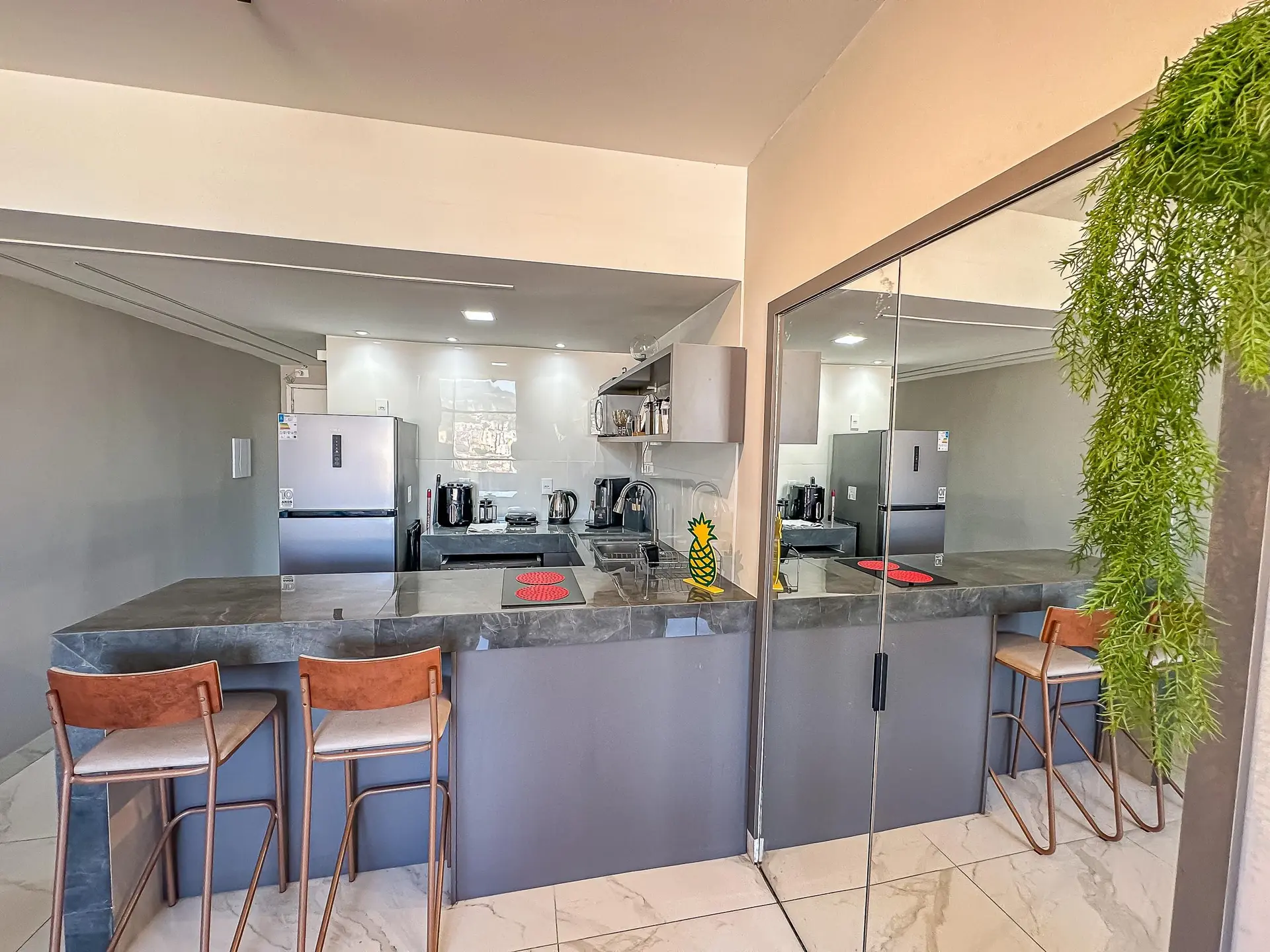 Furnished studio with 1 bedroom and 1 bathroom — photo 37