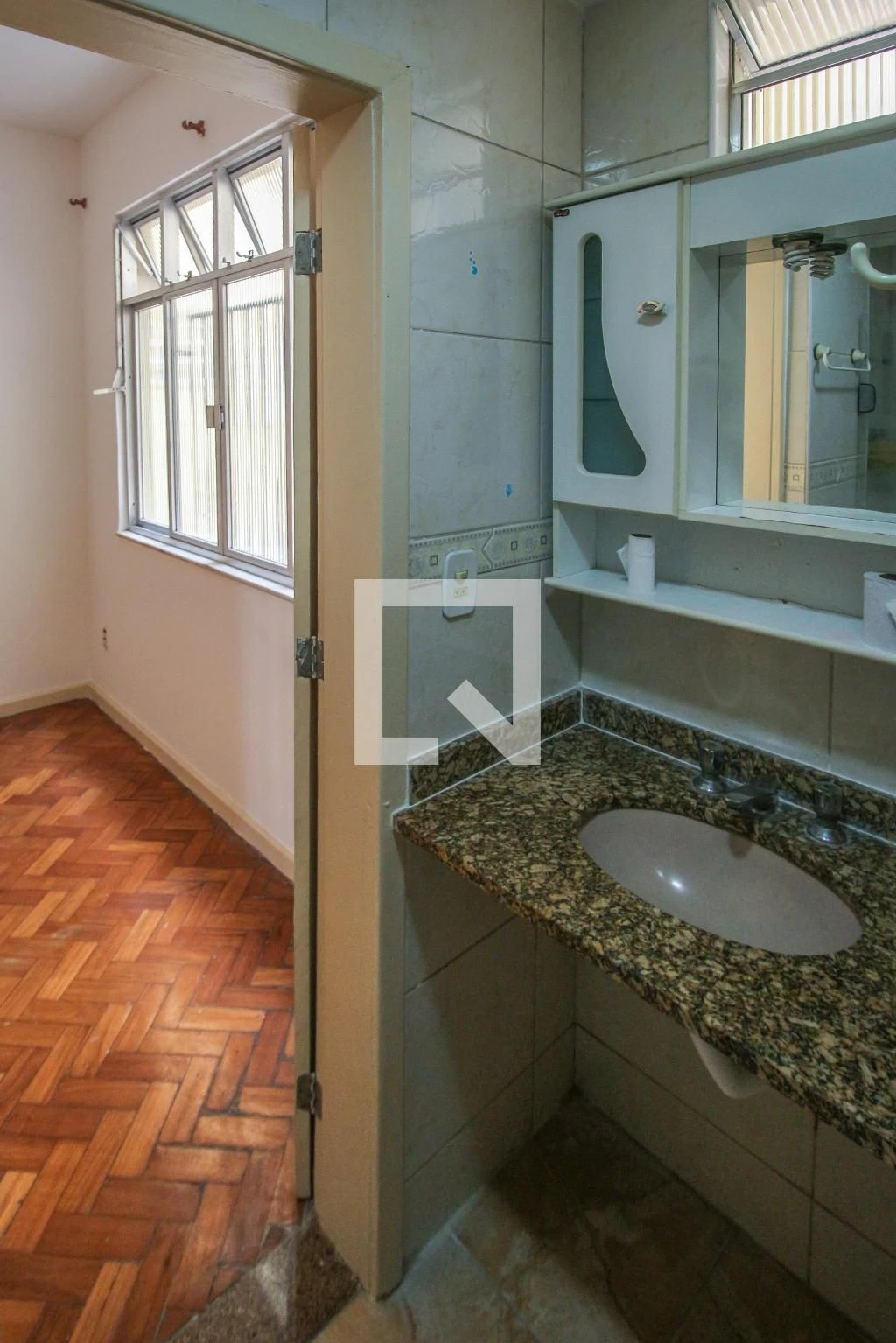 117 m² apartment with a private pool and a walk-in closet — photo 16