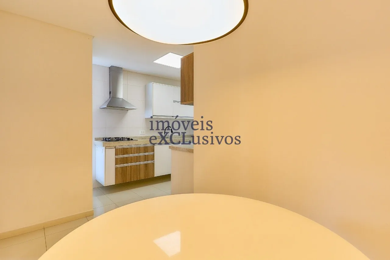 298 m² apartment with 4 bedrooms and laundry area — photo 15
