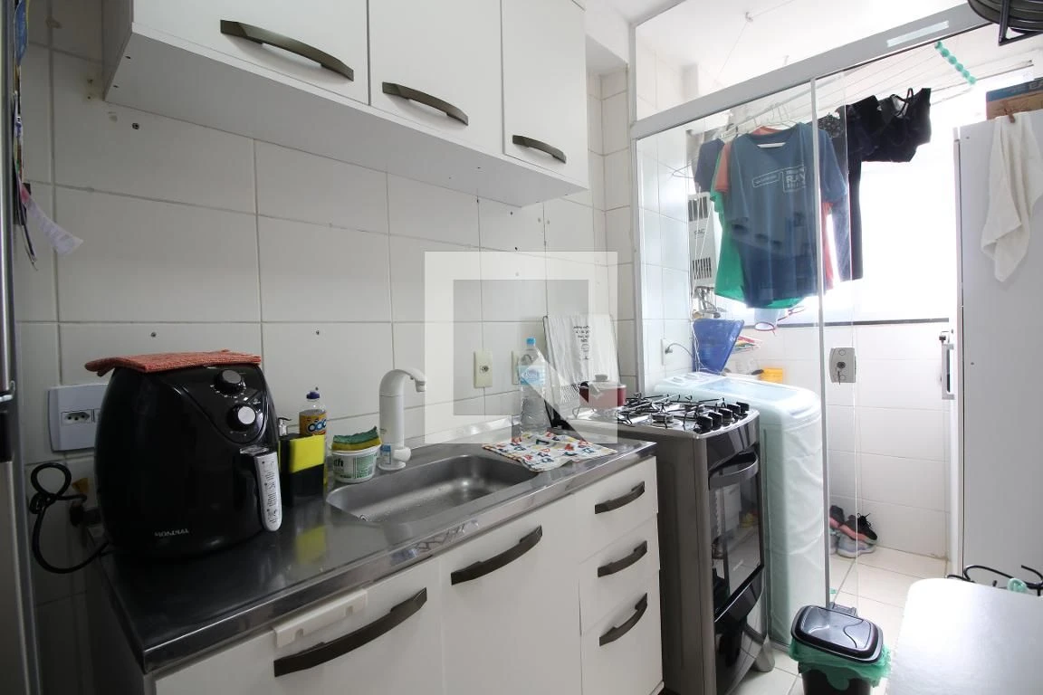 Furnished apartment with open-plan kitchen and 2 bedrooms — photo 5