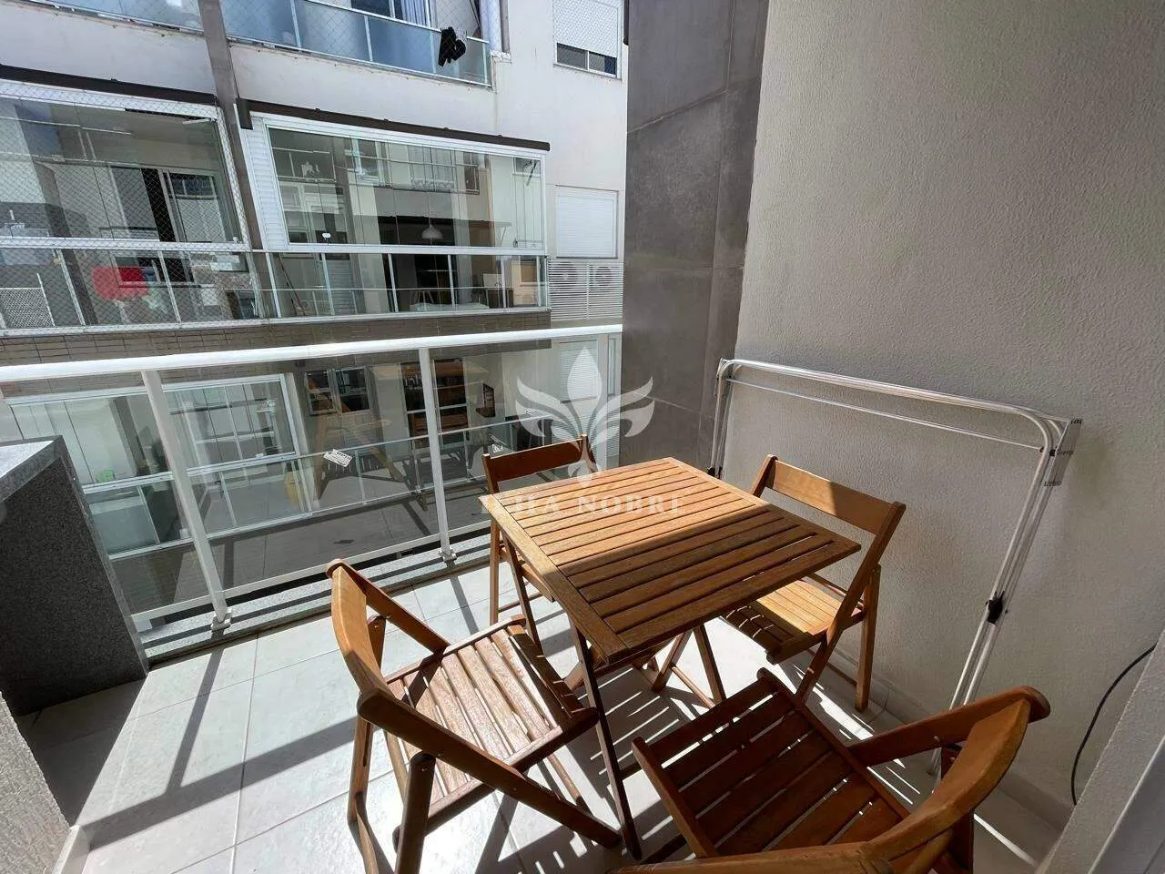 Furnished 3-bedroom apartment with 1 suite and balcony — photo 11