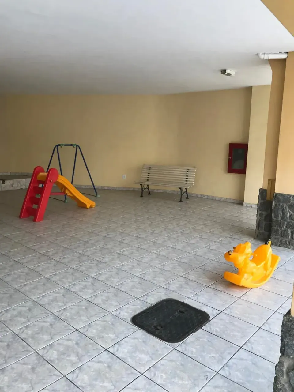2-bedroom apartment with enclosed balcony and parking — photo 10