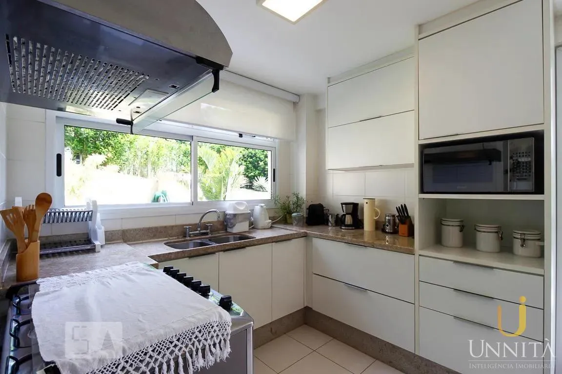 House, 450 m², with a mountain view — photo 18