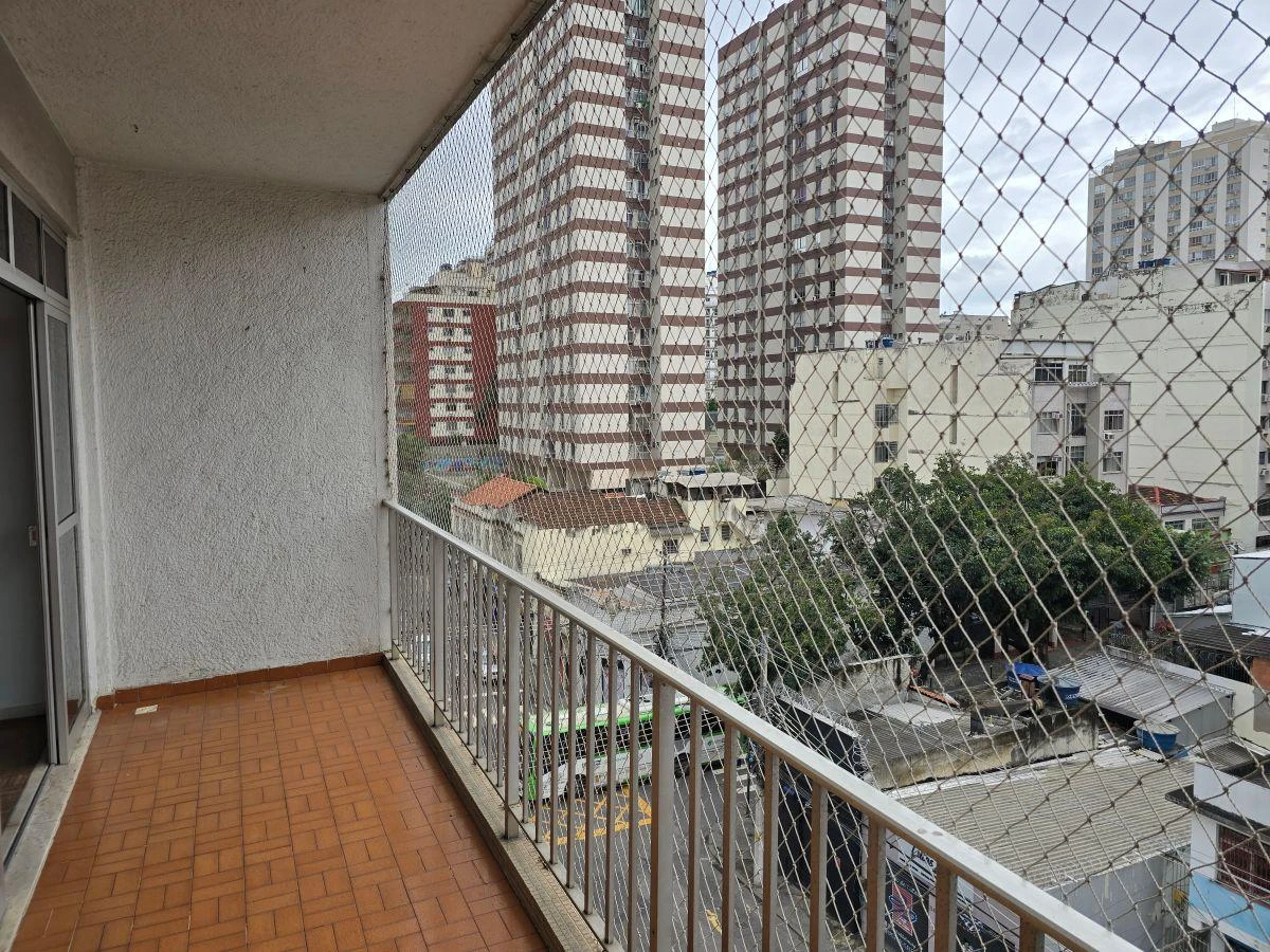 2-bedroom apartment with a washing machine in Rio de Janeiro — photo 22