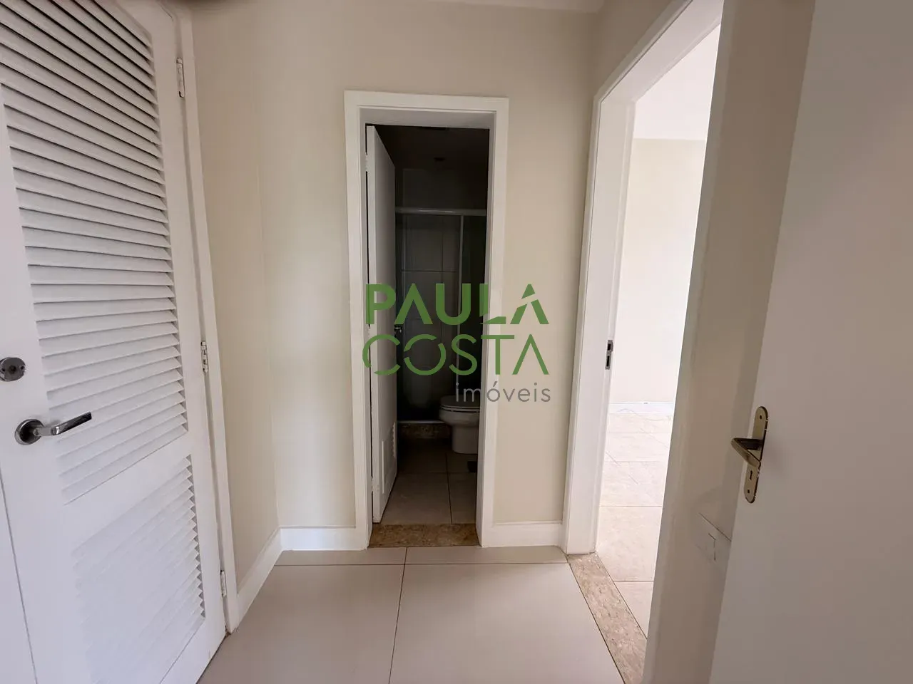 Top-floor apartment with 5 bedrooms and 5 bathrooms plus balcony grill — photo 15