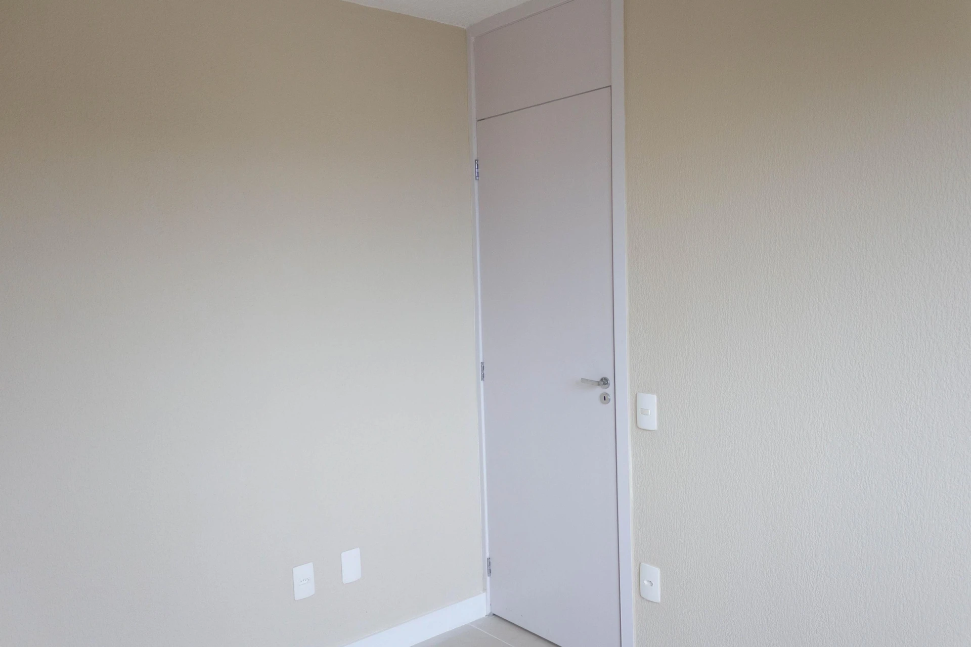 2-bedroom apartment in a building with a gym — photo 20