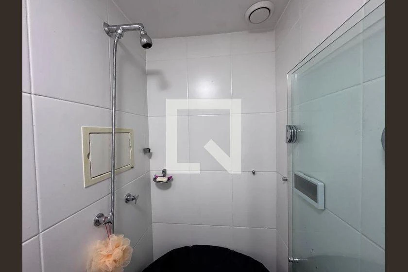 Rental apartment with 3 bedrooms and 211 m² — photo 43