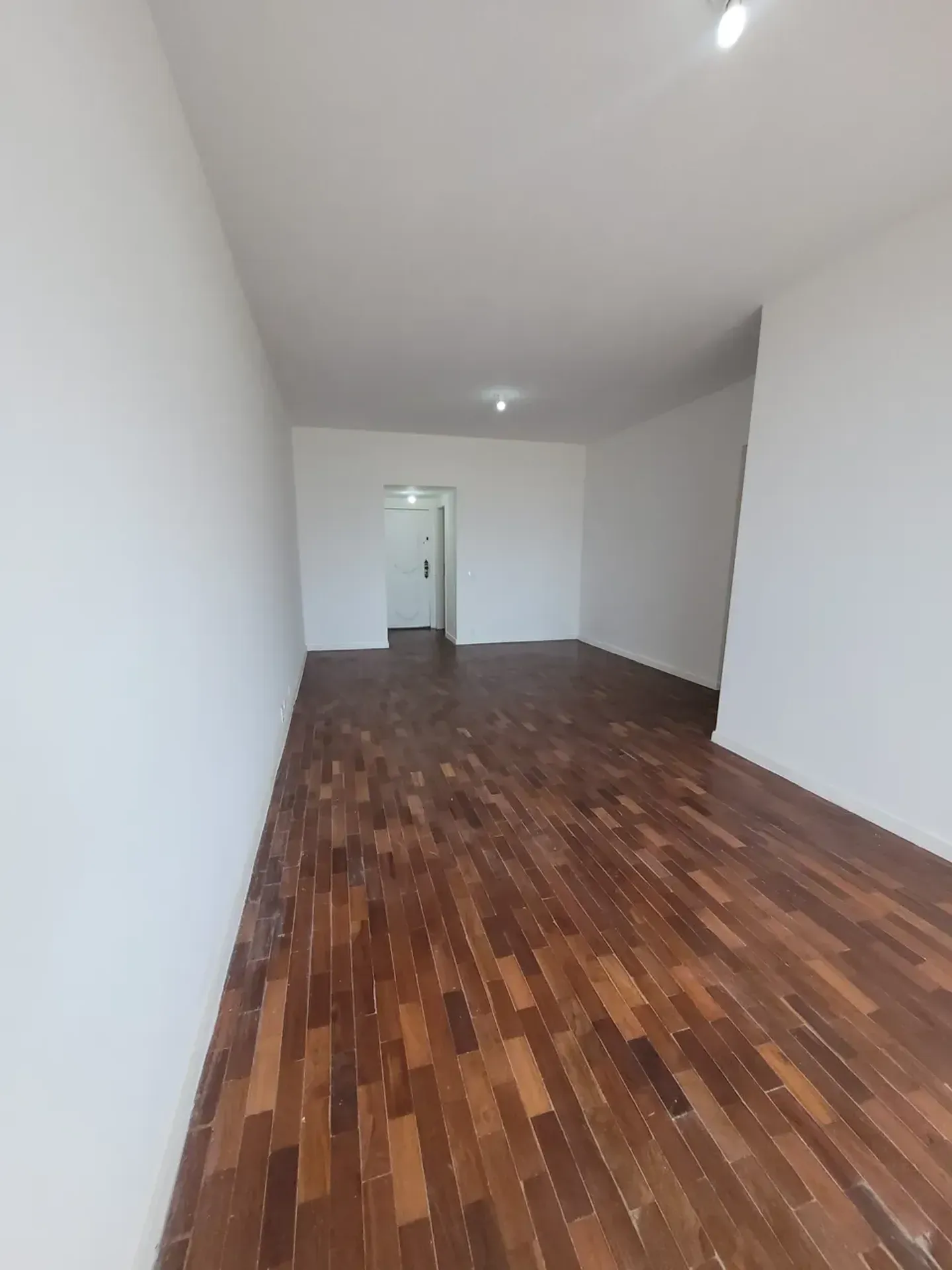 Rental apartment with 3 bedrooms and 103 m² — photo 2