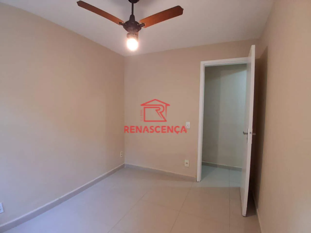 3-bedroom apartment in a building with a pool — photo 18