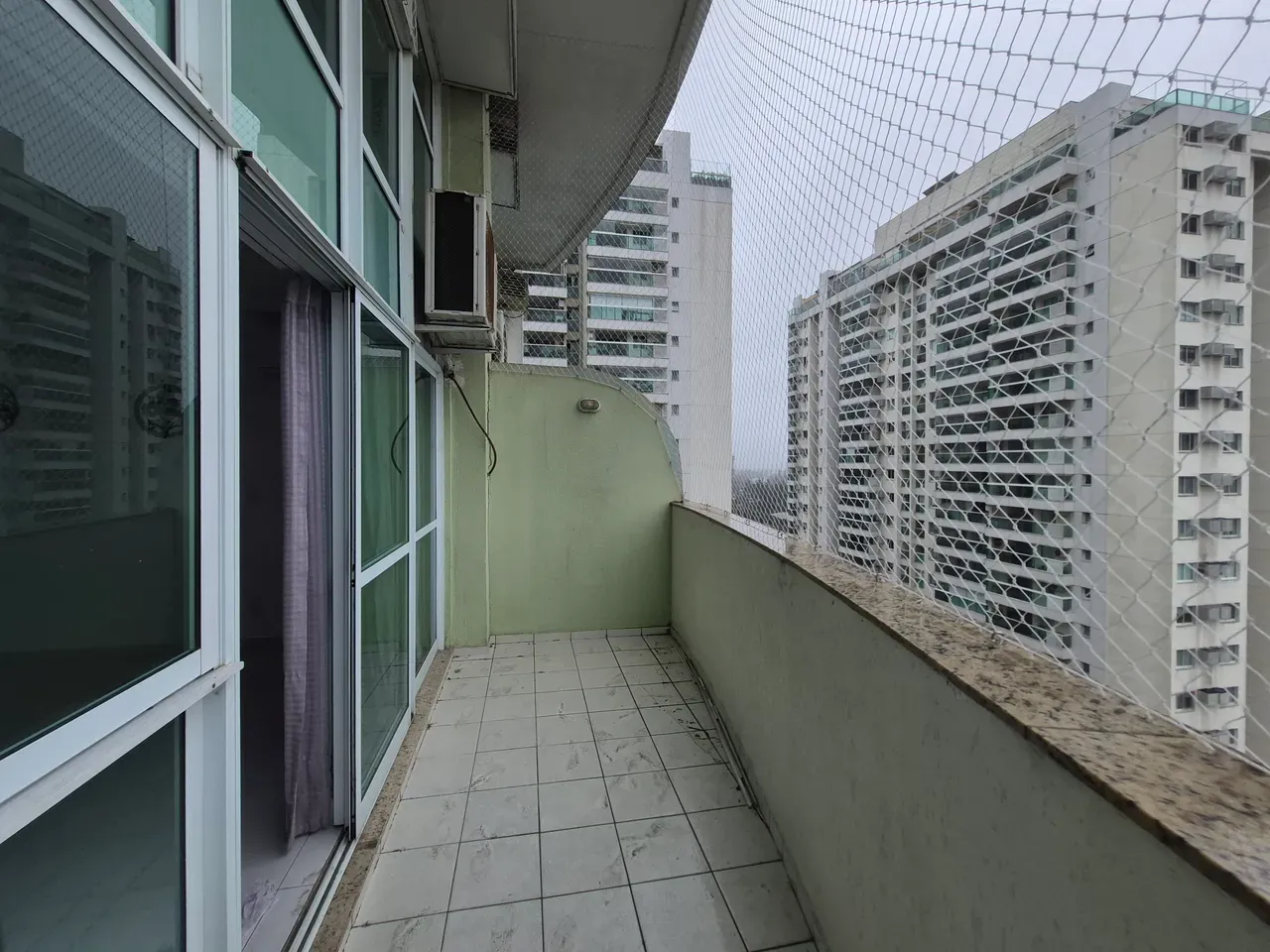 Duplex apartment with 112 m², 3 bedrooms and floor-to-ceiling — photo 18
