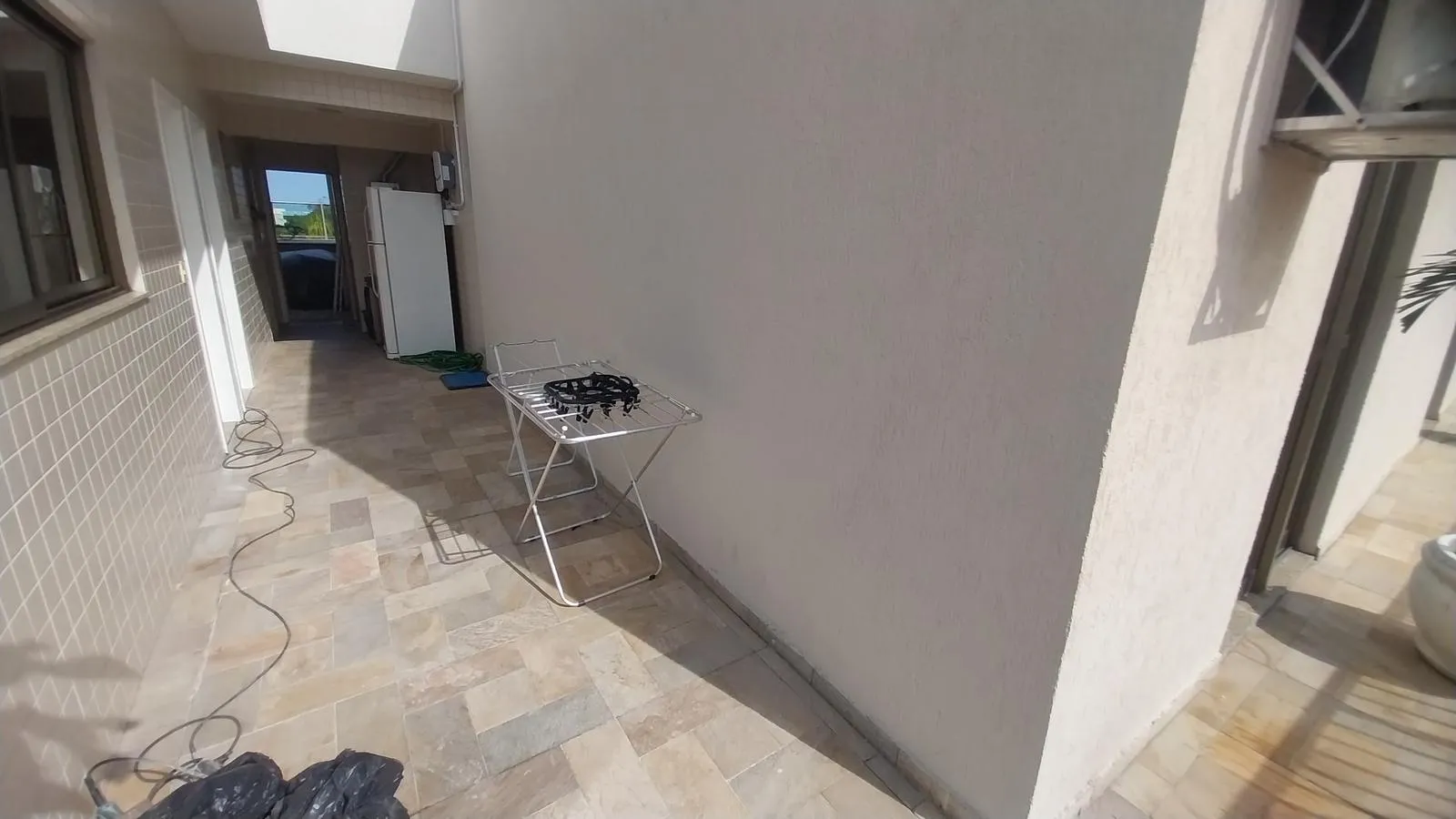 Unfurnished apartment with 4 bedrooms and 5 bathrooms — photo 57