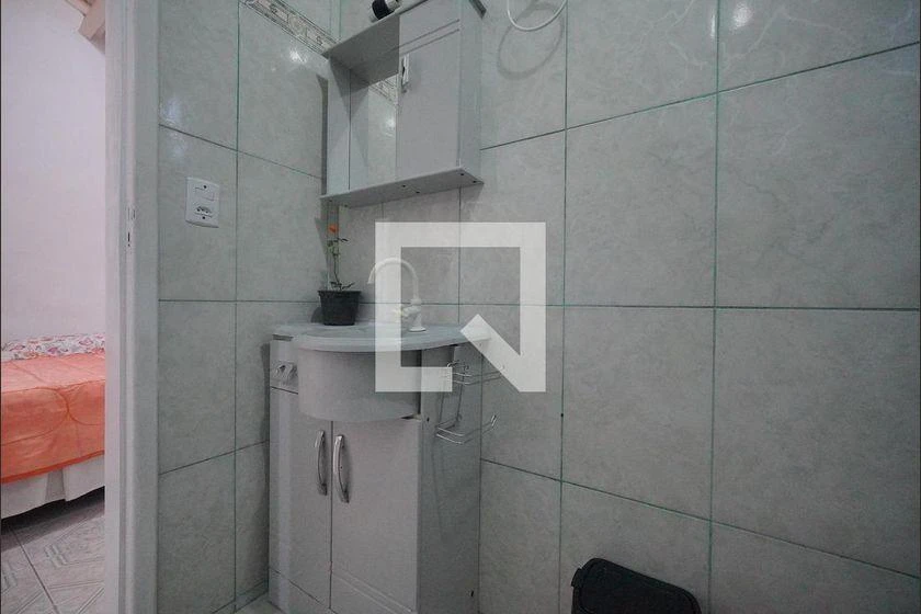 Furnished 40 m² studio with balcony and laundry area — photo 10