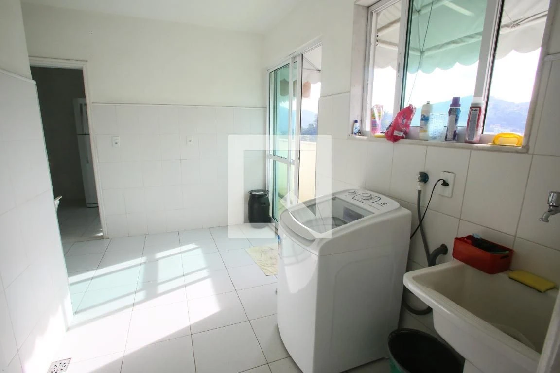Furnished apartment with 3 bedrooms and a closed kitchen — photo 62
