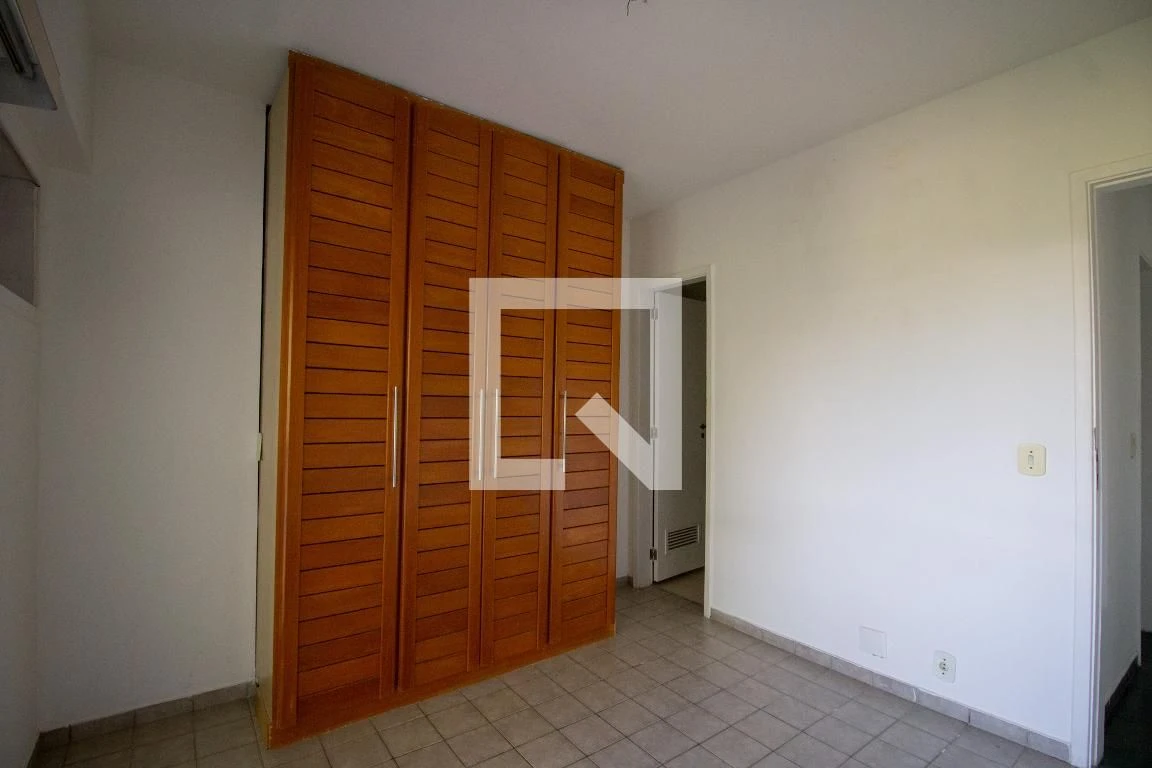 3-bedroom apartment with balcony and 2 parking spots — photo 46