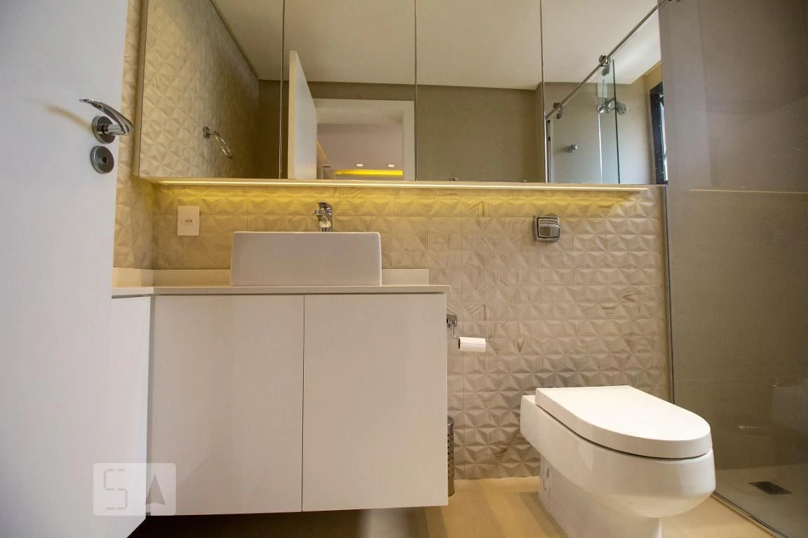 Apartamento de 4 quartos com janelas do piso ao teto, Centro — photo 50