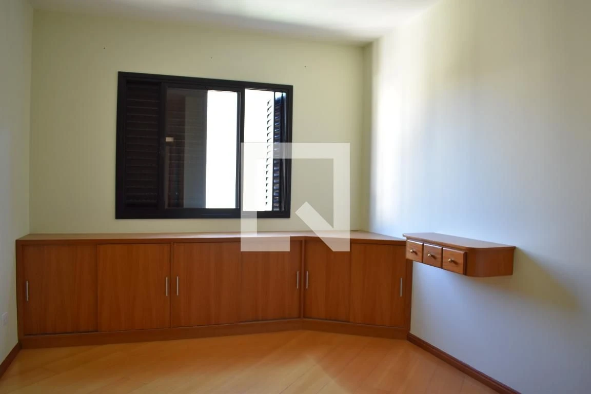 3-bedroom apartment with a washing machine in Curitiba — photo 26
