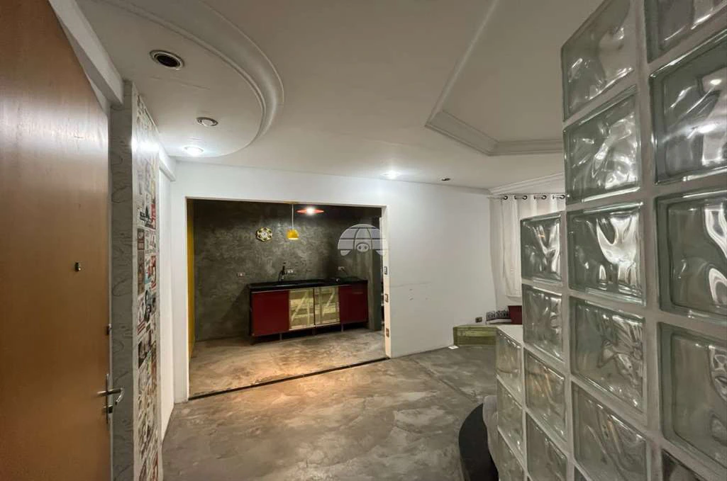 2-bedroom apartment with tiled floors — photo 2