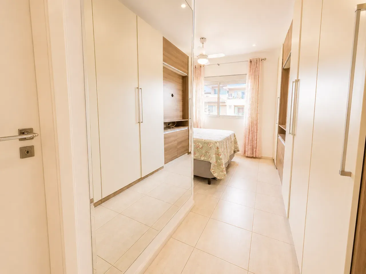Apartamento amueblado de 3 dormitorios con suite y 2 plazas — photo 4