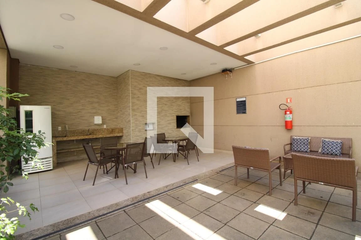 Furnished 2-bedroom apartment with balcony — photo 18