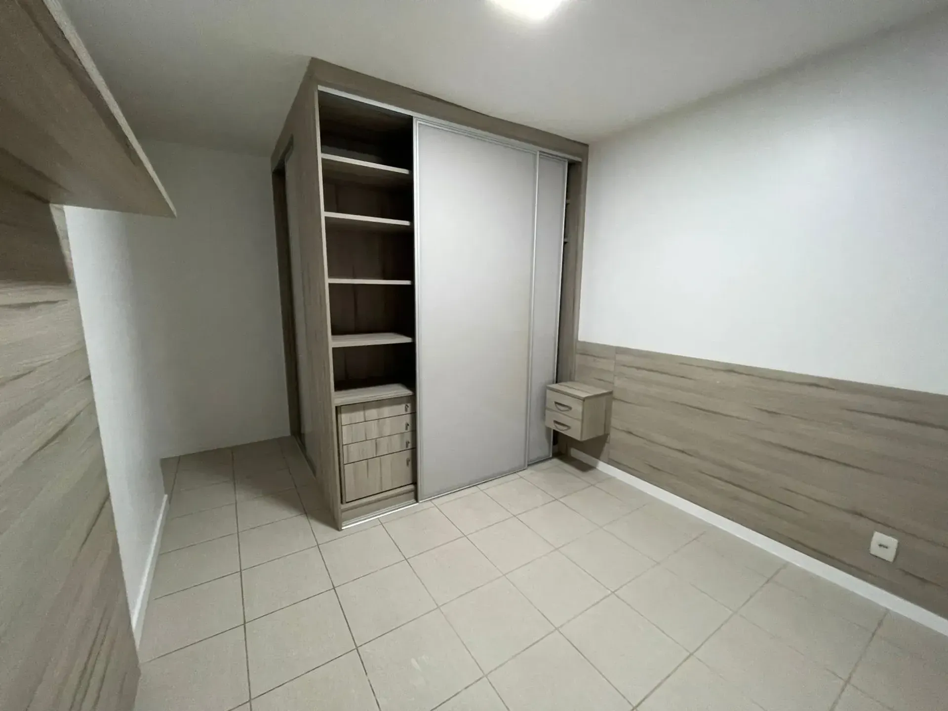 4-bedroom apartment in a building with a sauna — photo 22