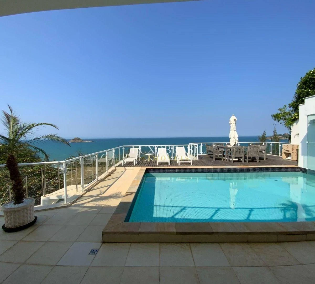 Apartment with 4 suites and access to shared pool — photo 3
