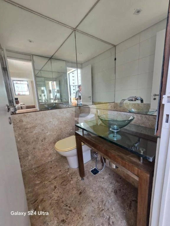Furnished apartment, 250 m², with a glass-enclosed balcony — photo 20