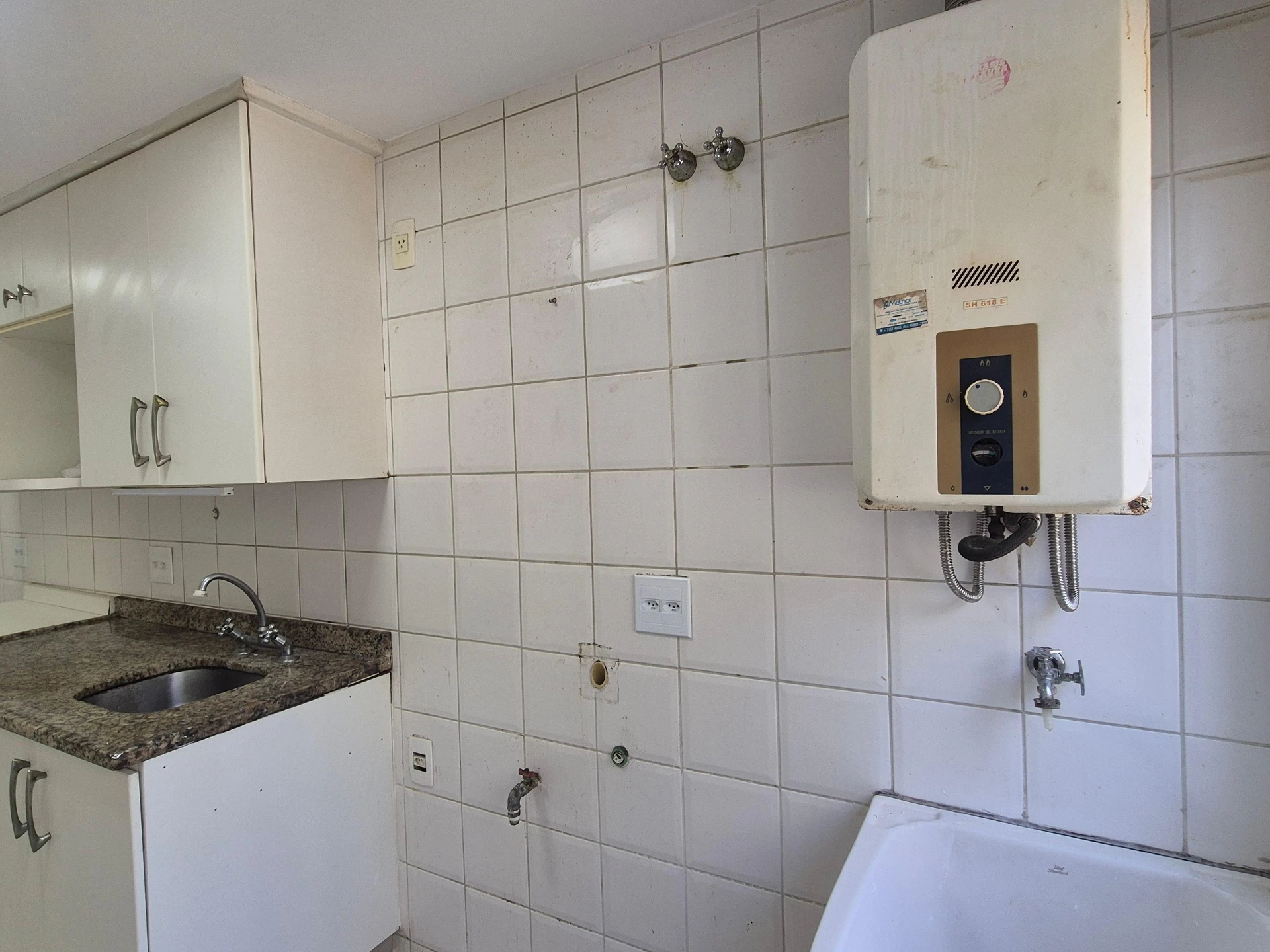 4-bedroom apartment in a building with a gym — photo 31
