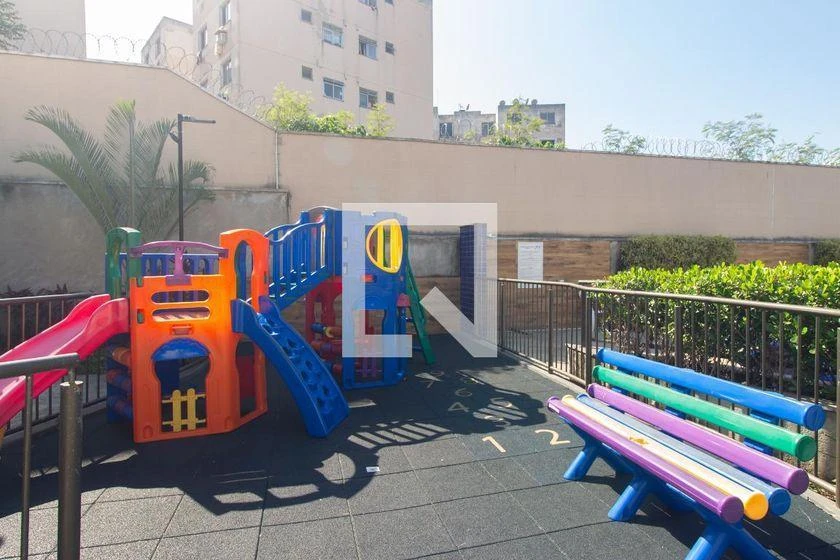 Apartamento de 2 quartos em condomínio com piscina — photo 21