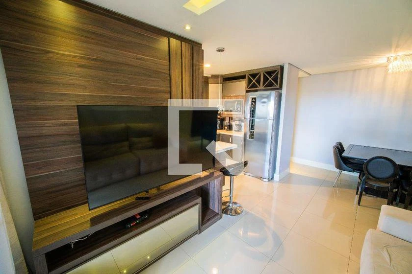 Furnished apartment, 65 m², with a glass-enclosed balcony — photo 18