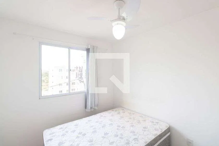 2-bedroom apartment with wood or laminate floors — photo 17