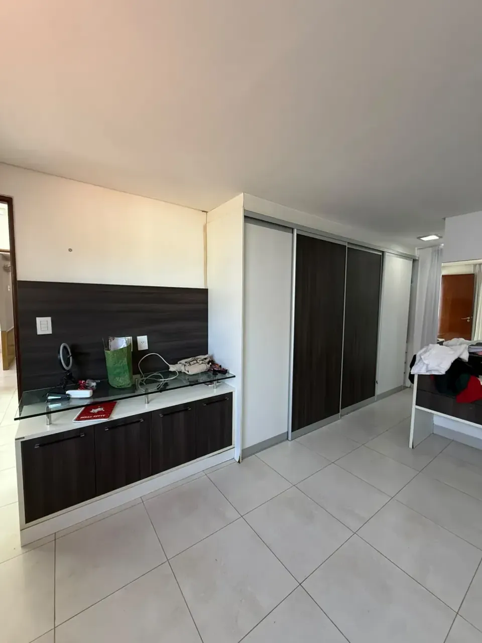 Floor-to-ceiling windows in a 5-bedroom house, 360 m² — photo 15