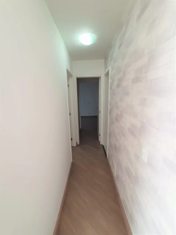 Apartamento de 2 quartos com cozinha fechada e fogão a gás — photo 21