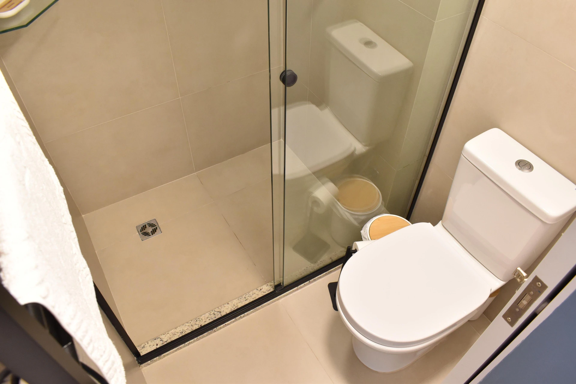 Studio de 28 m² com secadora e máquina de lavar — photo 36