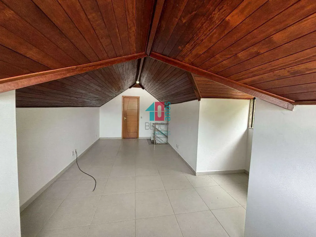Casa com 3 dormitórios e 5 banheiros, 2 vagas — photo 7