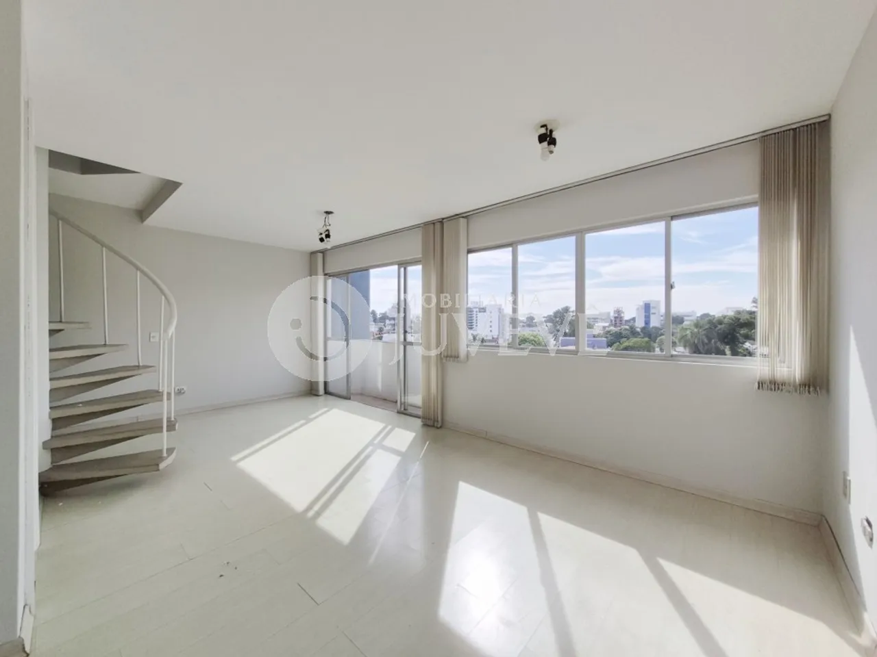 Apartamento duplex com 2 dormitórios e 2 banheiros — photo 7