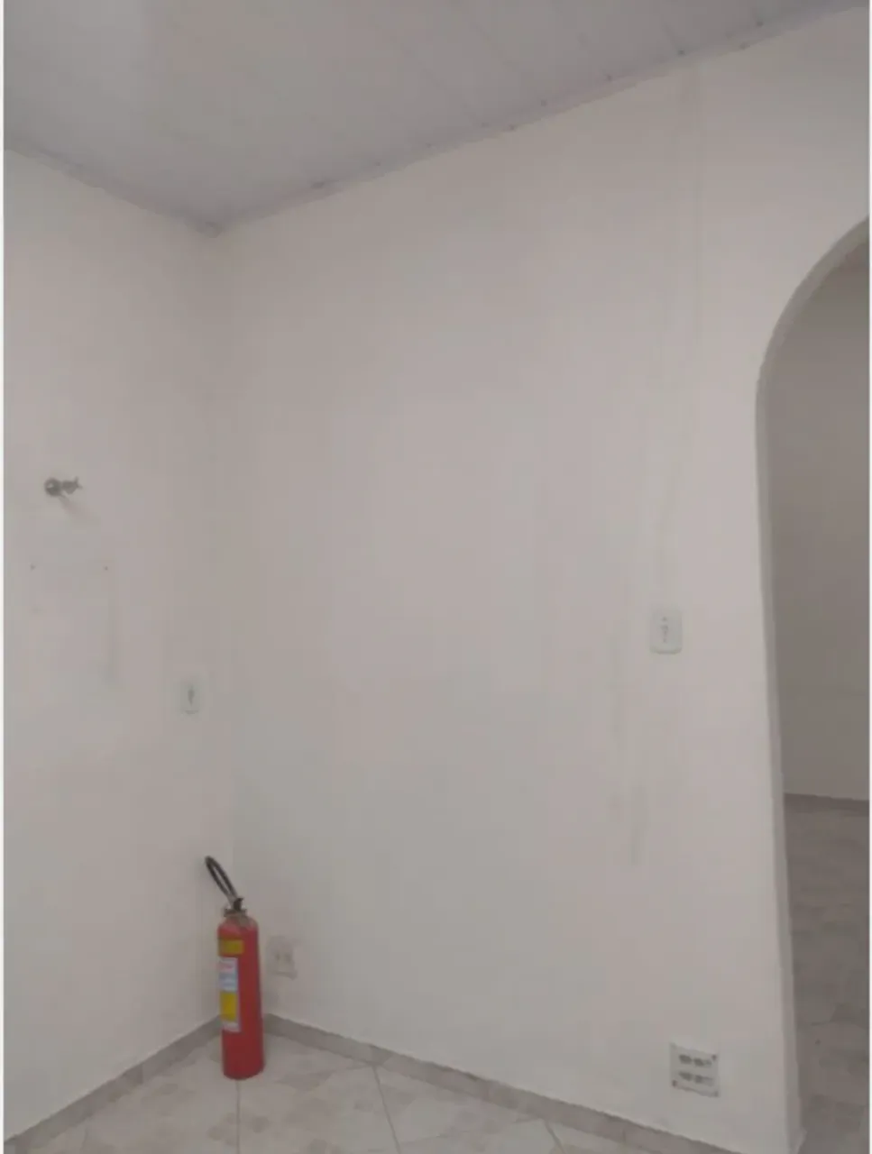 Casa sem mobília com 3 quartos e 1 banheiro — photo 15