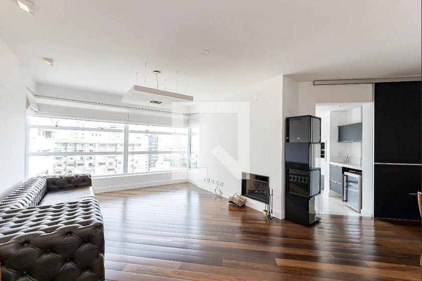 Furnished apartment with 3 en-suite bedrooms and 211 m² — photo 18