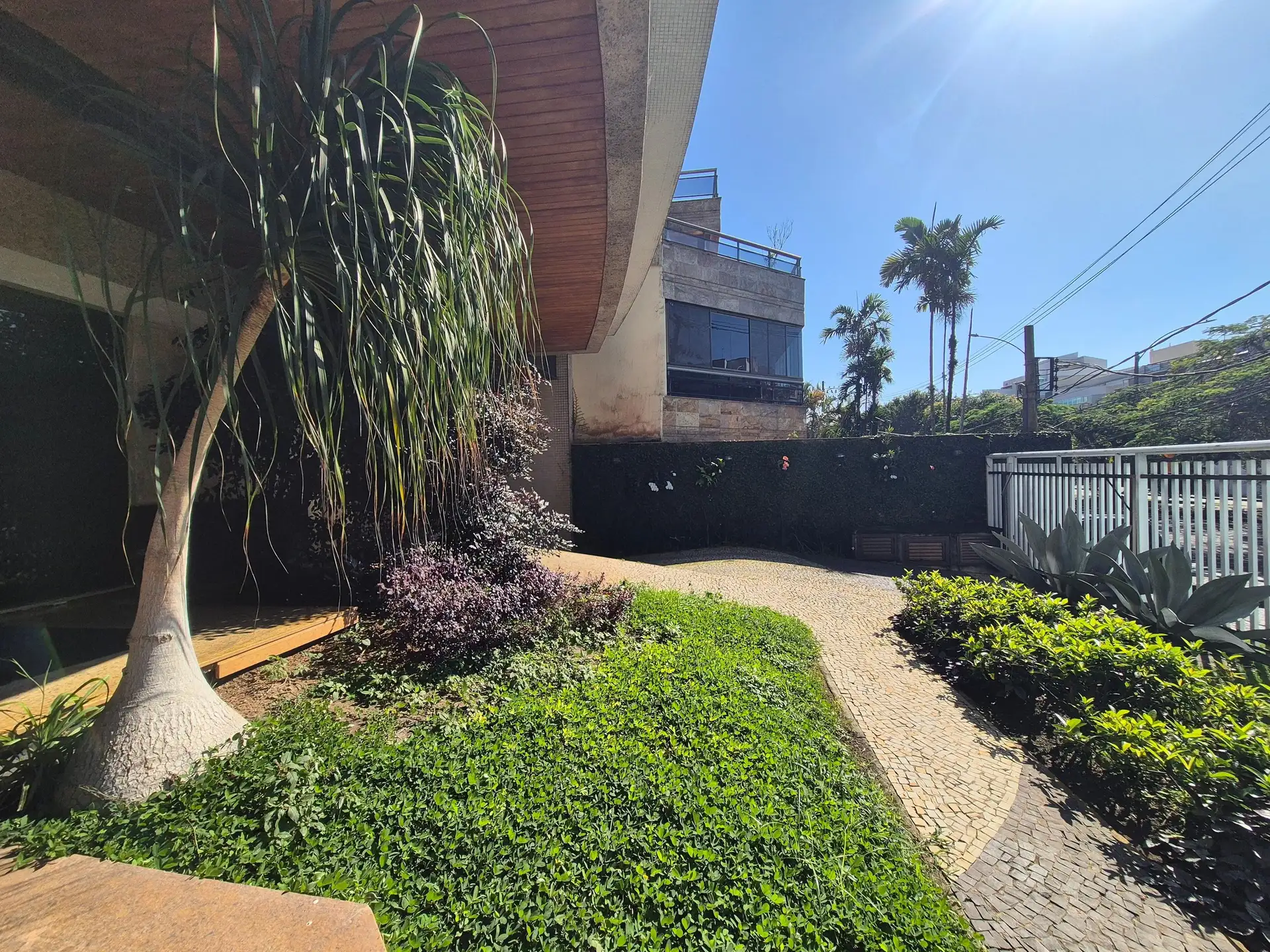 Apartamento mobiliado com 2 quartos e varanda — photo 4